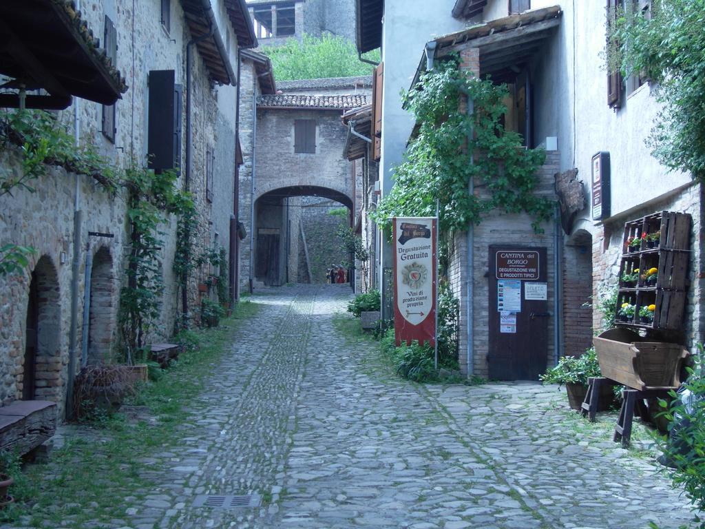 La Locanda Del Borgo Torrechiara Dış mekan fotoğraf